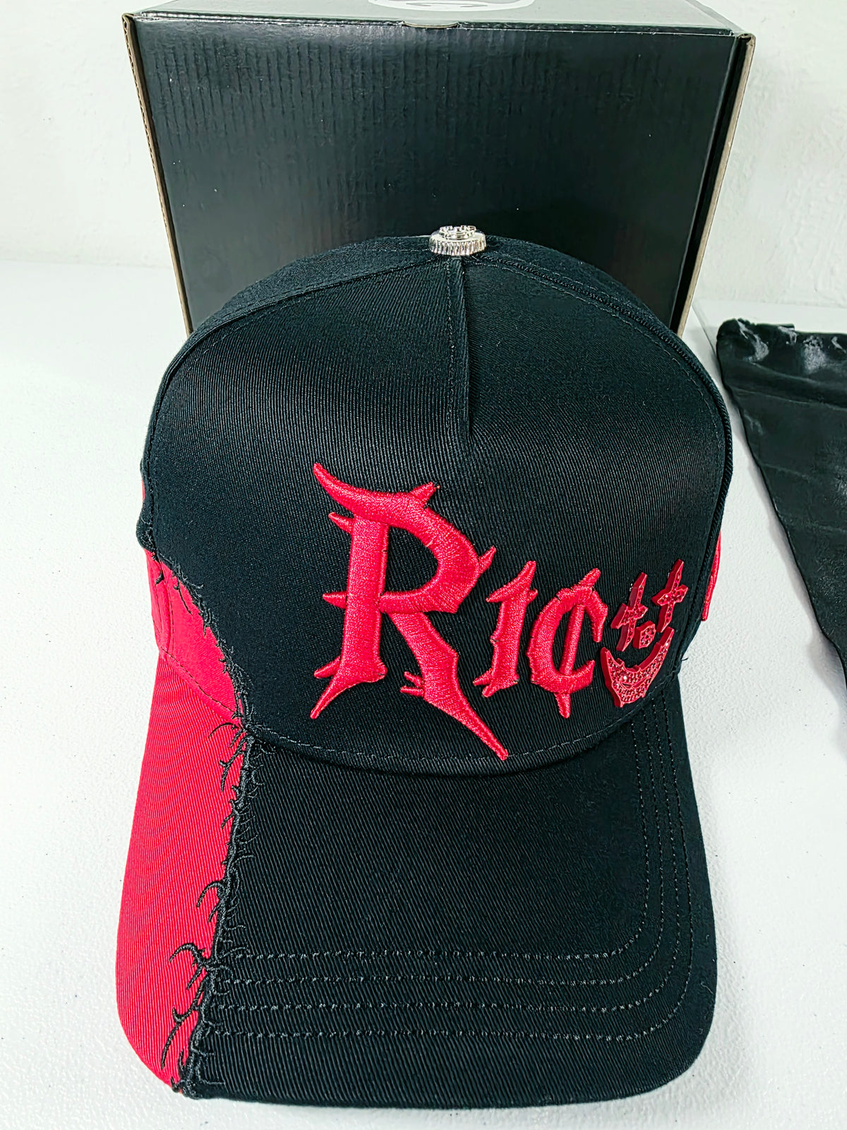 Barbas hats X rico o Mu3rto |Bloodline| Full set [hat ,box , dust cover, card and keychain] Box Premium Limited Edition
